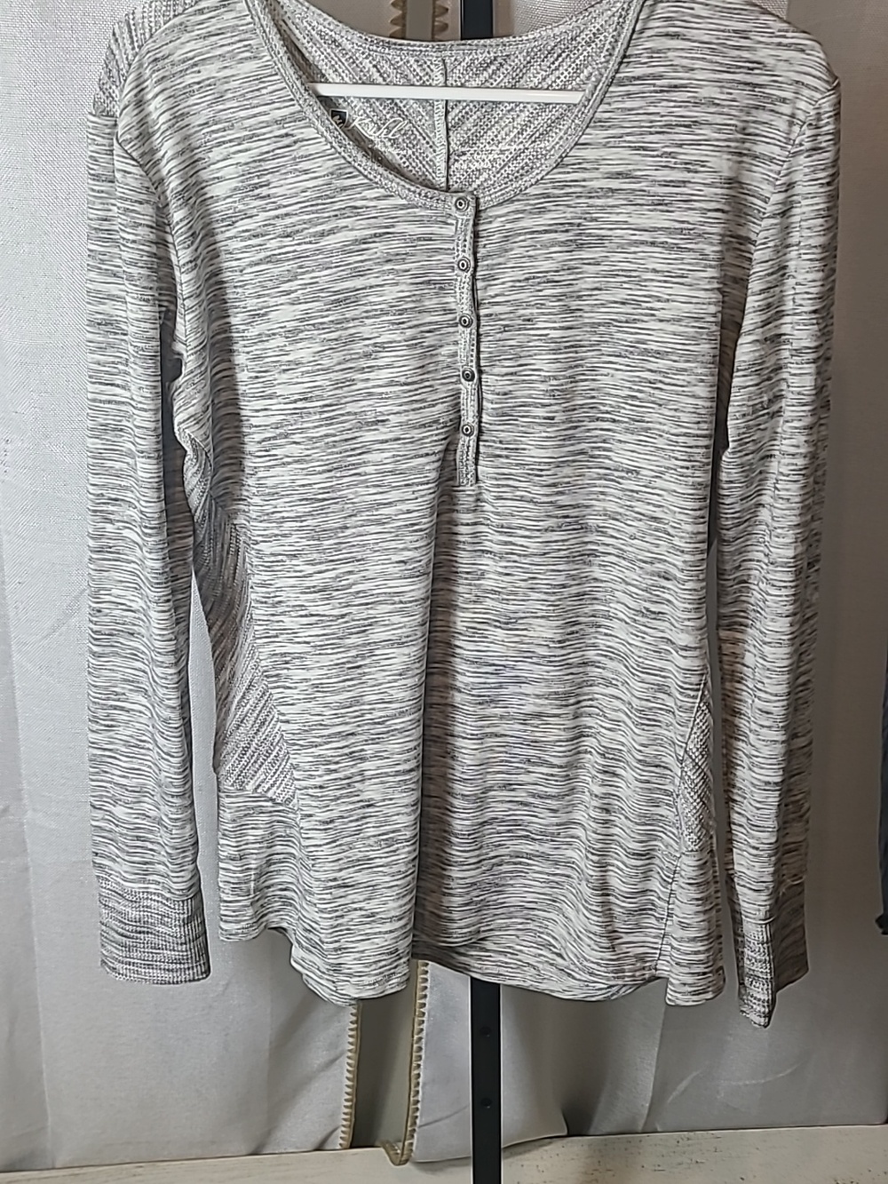 Kuhl Henley Top Womens Large Svenna Gray Hiking Melange Waffle Knit Long Sleeve - Picture 2 of 5